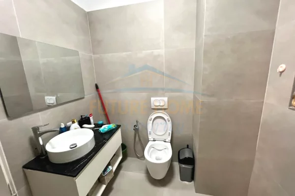 Shtepi ne shitje Apartament ne Tirane, 2+1, Mobilimi E mobiluar, Pagesa 23,000,000  Leke.