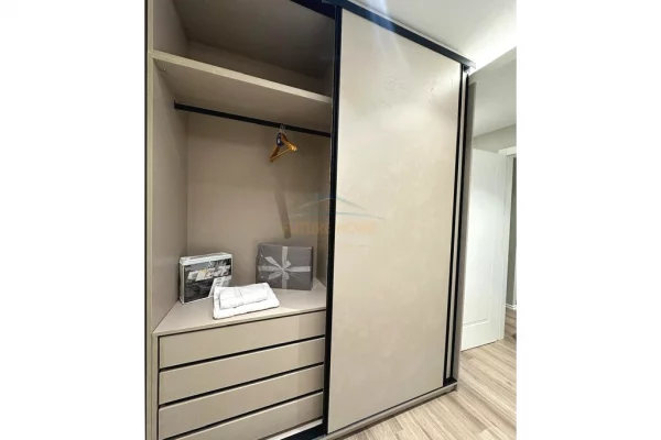 Shtepi ne shitje Apartament ne Tirane, 1+1, Mobilimi E mobiluar, Pagesa 229,000  Euro.