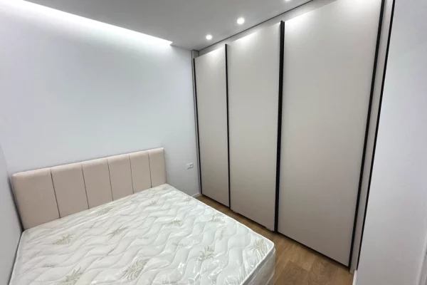 Shtepi ne shitje Apartament ne Tirane, 1+1, Mobilimi E mobiluar, Pagesa 12,900,000  Leke.