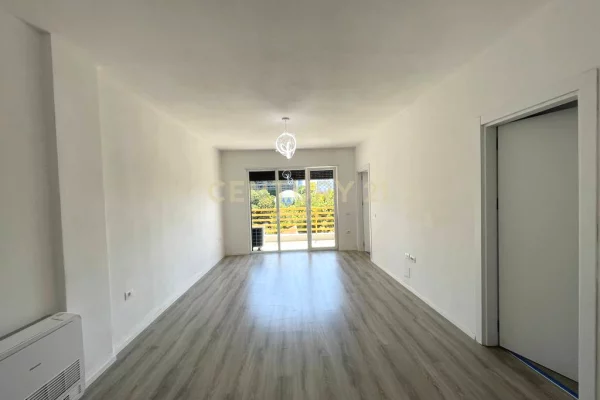 QIRA,APARTAMENT PER BANIM/ZYRE KOMPLEKSI E-88,LAPRAKE.