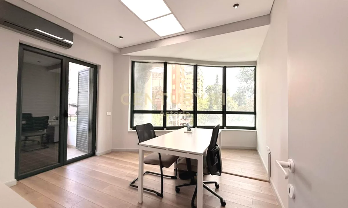 AMBIENT KOMERCIAL 80 M2 – IDEAL PER ZYRA, RRUGA E ELBASANIT
