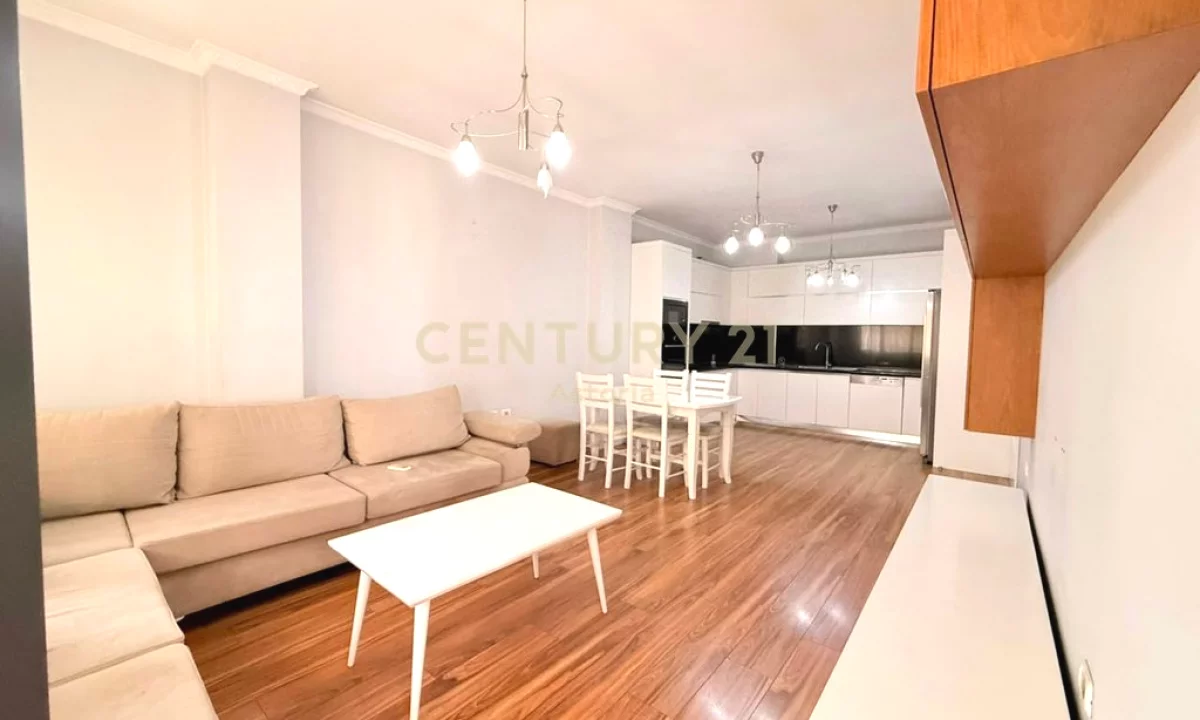 Shtepi me qera Apartament ne Tirane, 2+1, Mobilimi E mobiluar, Pagesa 65,000  Leke.