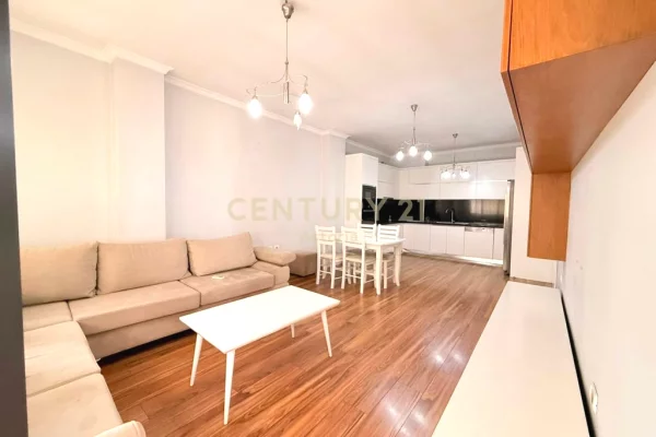 JEPET ME QIRA APARTAMENT 2+1+2 NE ASTIR, TE RRETHI