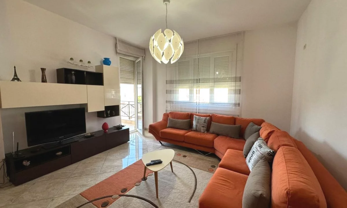 Shtepi ne shitje Apartament ne Tirane, 2+1, Mobilimi E mobiluar, Pagesa 230,000  Euro.