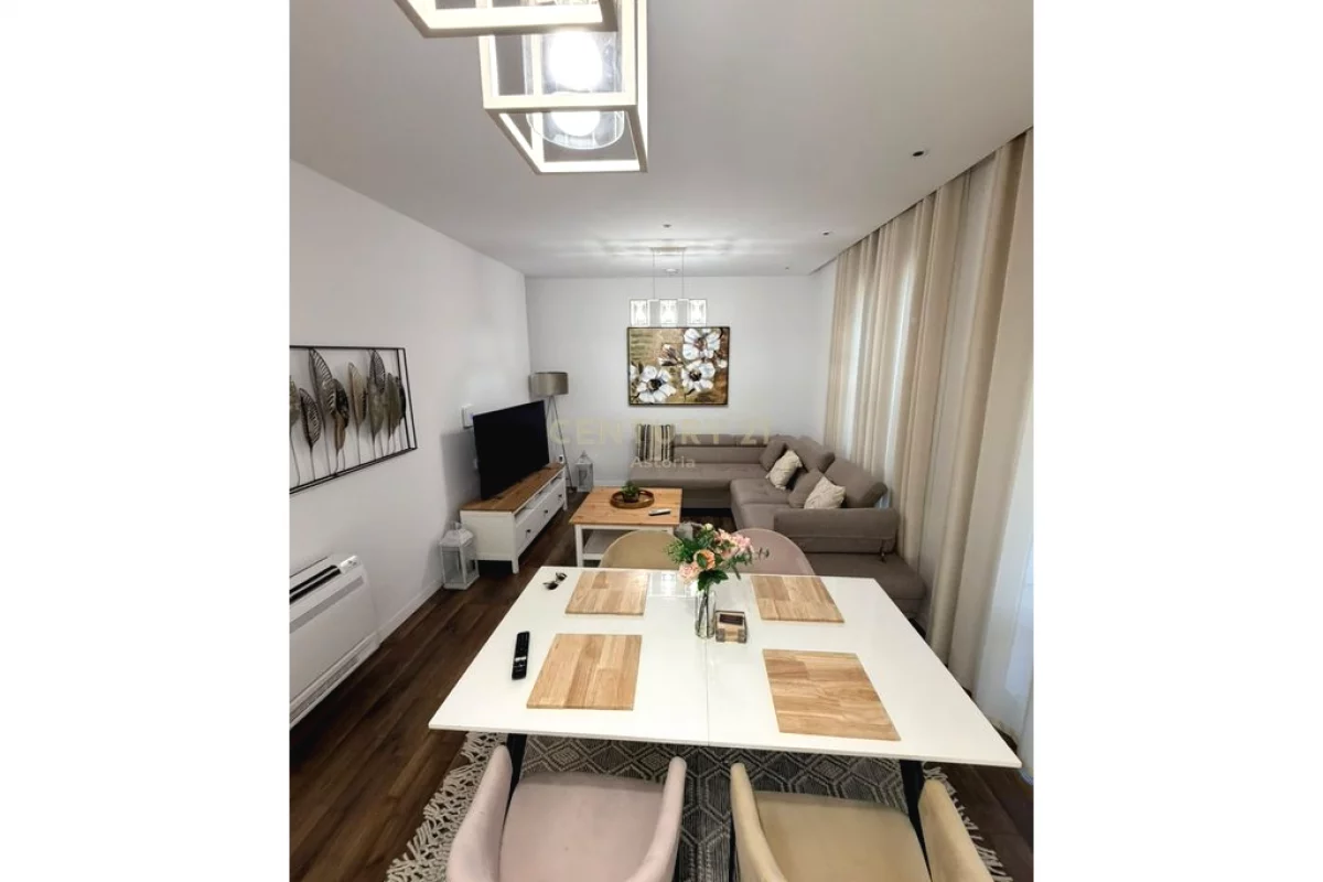 Shtepi me qera Apartament ne Tirane, 2+1, Mobilimi E mobiluar, Pagesa 1,100  Euro.