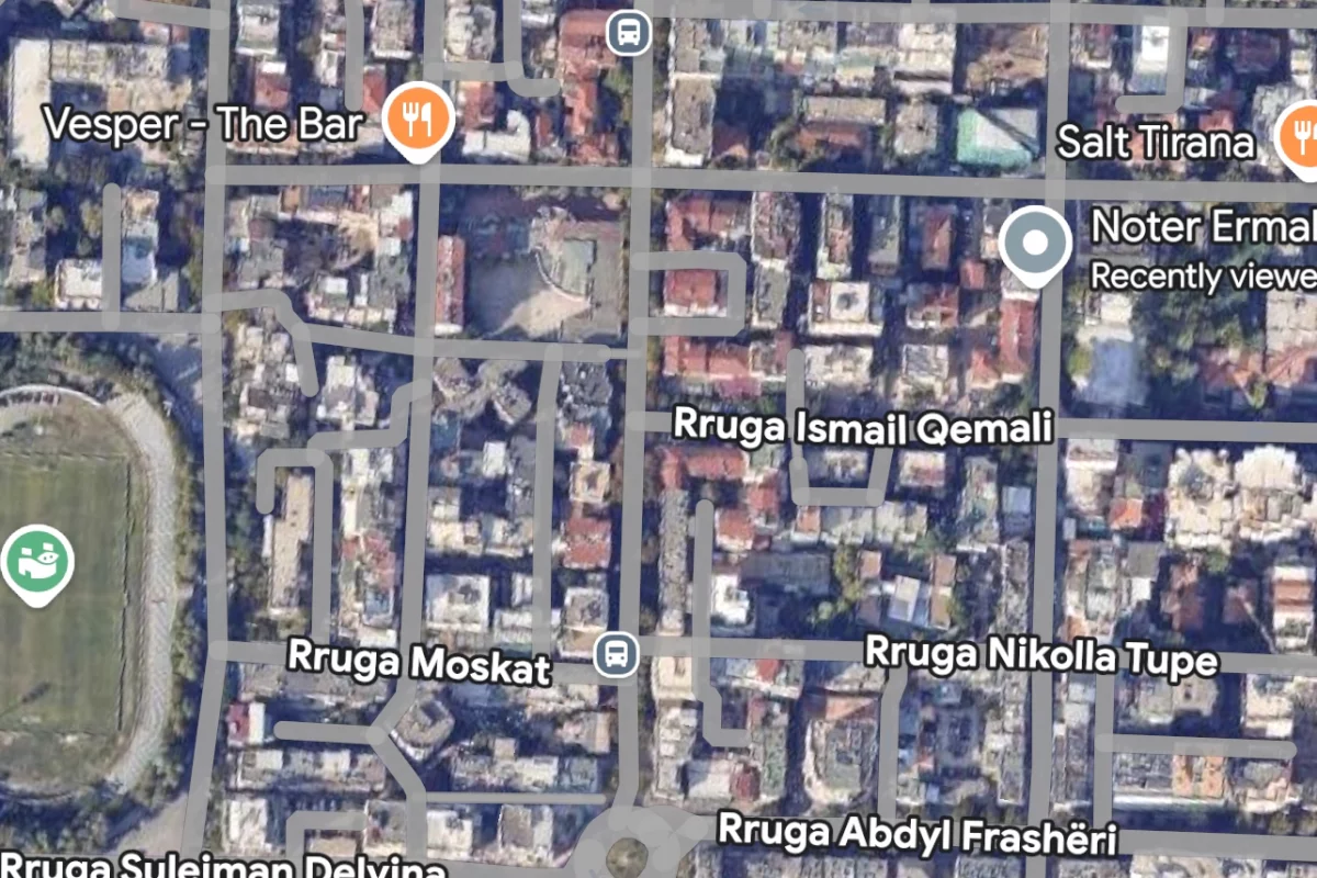 SHITET AMBJENT BIZNESI NE ISH BLLOK,PRANE LSI.