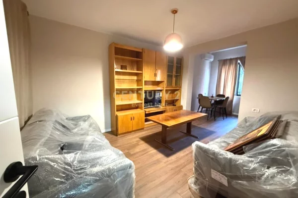 Shtepi me qera 1+1 ne Tirane - 70,000 Leke
