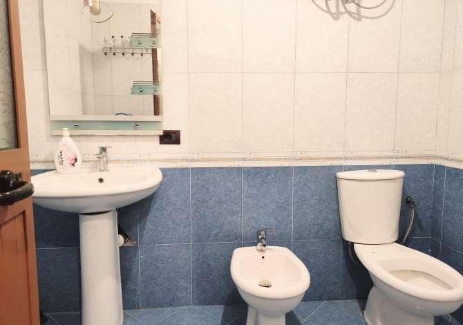 Shtepi me qera Apartament ne Tirane, 1+1, Mobilimi E mobiluar, Pagesa 250  Euro.