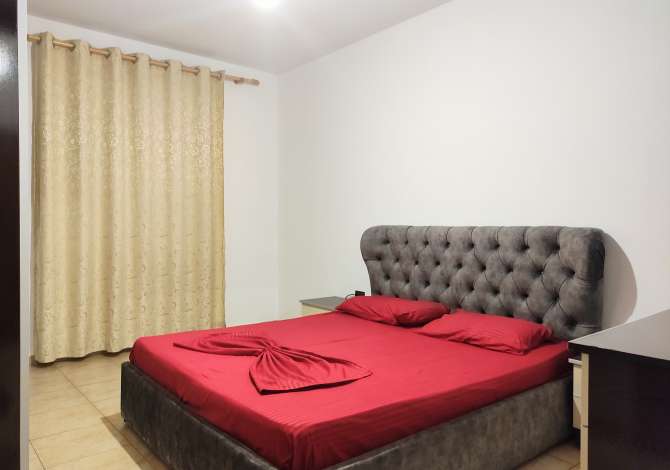 Shtepi me qera Apartament ne Tirane, 1+1, Mobilimi E mobiluar, Pagesa 250  Euro.