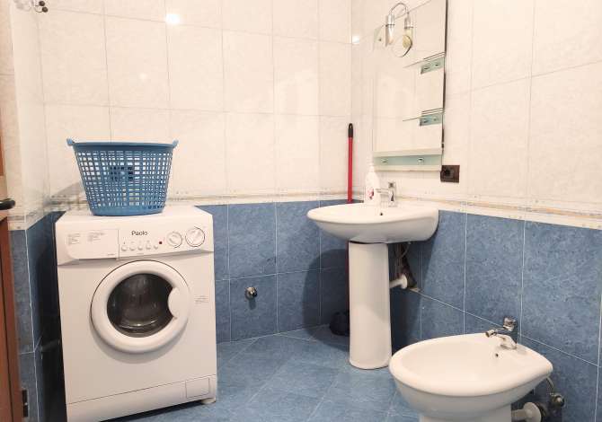 Shtepi me qera Apartament ne Tirane, 1+1, Mobilimi E mobiluar, Pagesa 250  Euro.