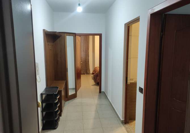 Shtepi me qera Apartament ne Tirane, 1+1, Mobilimi E mobiluar, Pagesa 250  Euro.