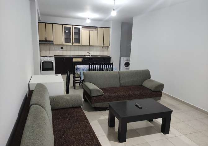 Shtepi me qera Apartament ne Tirane, 1+1, Mobilimi E mobiluar, Pagesa 250  Euro.