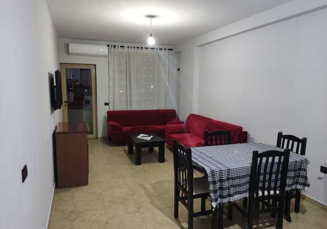 Shtepi me qera Apartament ne Tirane, 1+1, Mobilimi E mobiluar, Pagesa 250  Euro.