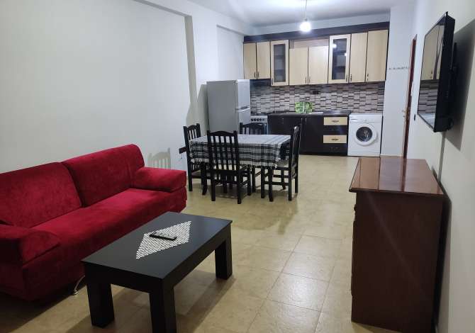 Shtepi me qera Apartament ne Tirane, 1+1, Mobilimi E mobiluar, Pagesa 250  Euro.