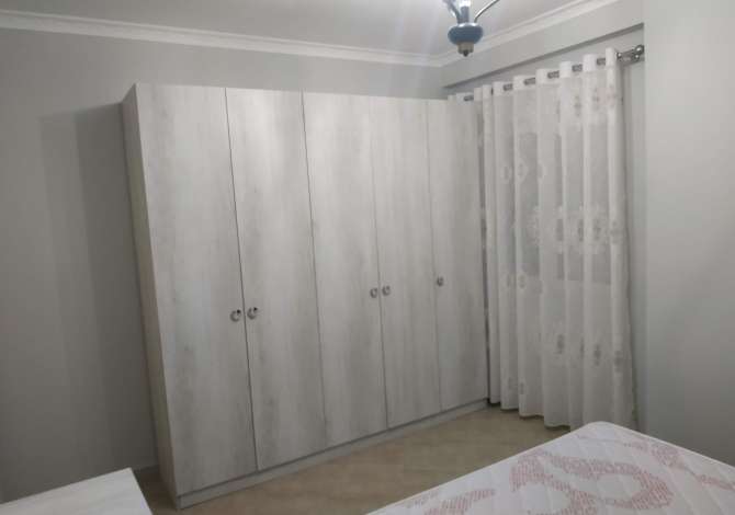 Shtepi me qera Apartament ne Tirane, 2+1, Mobilimi E mobiluar, Pagesa 600  Euro.