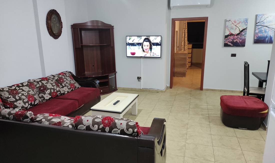 Shtepi me qera Apartament ne Tirane, 1+1, Mobilimi E mobiluar, Pagesa 300  Euro.