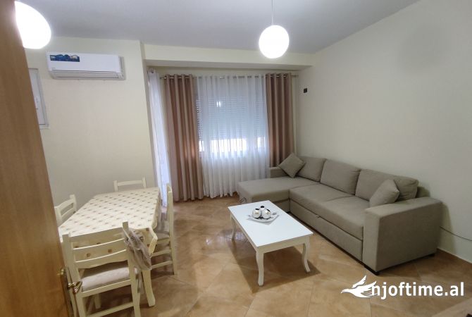 Shtepi me qera Apartament ne Tirane, 1+1, Mobilimi E mobiluar, Pagesa 27,000  Leke.