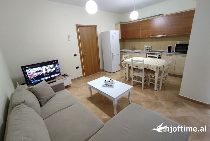 Shtepi me qera 1+1 ne Tirane - 27,000 Leke