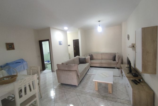 Shtepi me qera Apartament ne Tirane, 1+1, Mobilimi E mobiluar, Pagesa 260  Euro.