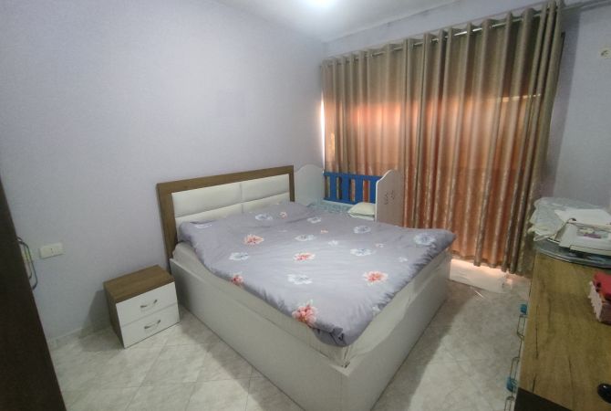 Shtepi me qera Apartament ne Tirane, 1+1, Mobilimi E mobiluar, Pagesa 260  Euro.