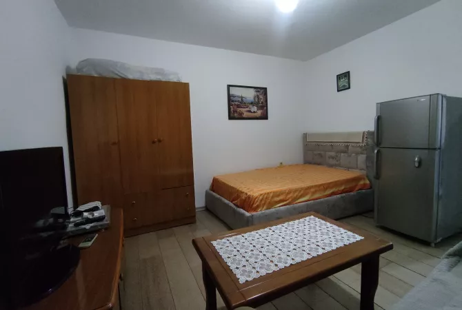 Shtepi me qera 1+1 ne Tirane - 300 Euro