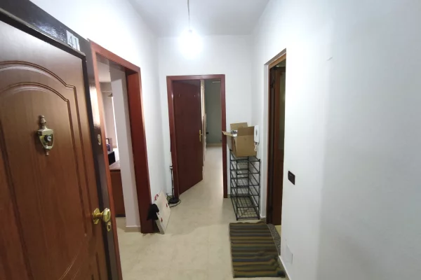 Shtepi me qera Apartament ne Tirane, 1+1, Mobilimi E mobiluar, Pagesa 300  Euro.