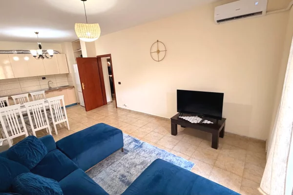 Shtepi me qera Apartament ne Tirane, 1+1, Mobilimi E mobiluar, Pagesa 300  Euro.