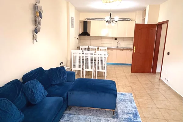 Shtepi me qera Apartament ne Tirane, 1+1, Mobilimi E mobiluar, Pagesa 300  Euro.