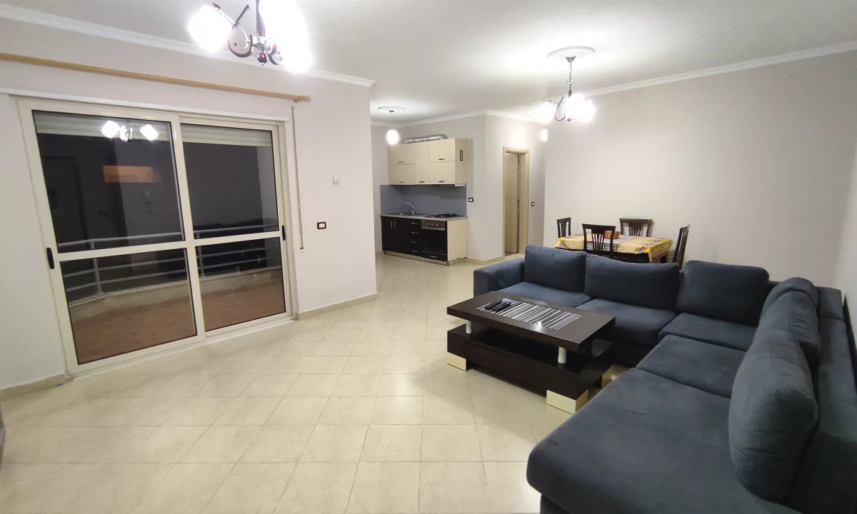 Shtepi me qera Apartament ne Tirane, 1+1, Mobilimi E mobiluar, Pagesa 300  Euro.