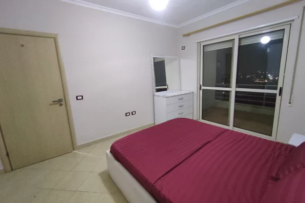 Shtepi me qera Apartament ne Tirane, 2+1, Mobilimi E mobiluar, Pagesa 300  Euro.