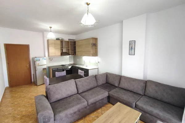 Shtepi me qera Apartament ne Tirane, 2+1, Mobilimi E mobiluar, Pagesa 400  Euro.