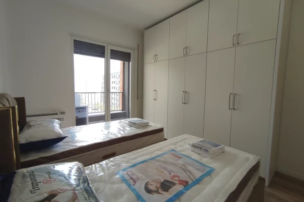 Shtepi me qera Apartament ne Tirane, 2+1, Mobilimi E mobiluar, Pagesa 600  Euro.