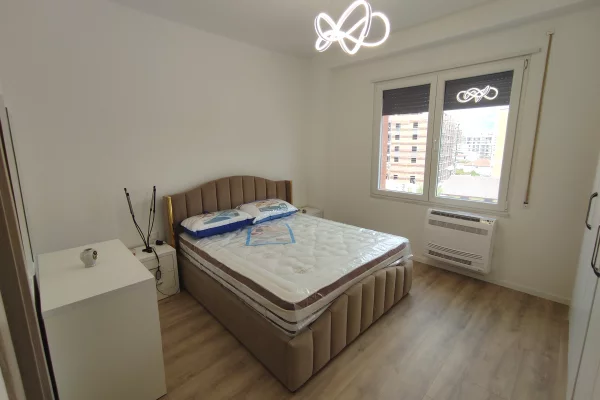 Shtepi me qera Apartament ne Tirane, 2+1, Mobilimi E mobiluar, Pagesa 600  Euro.