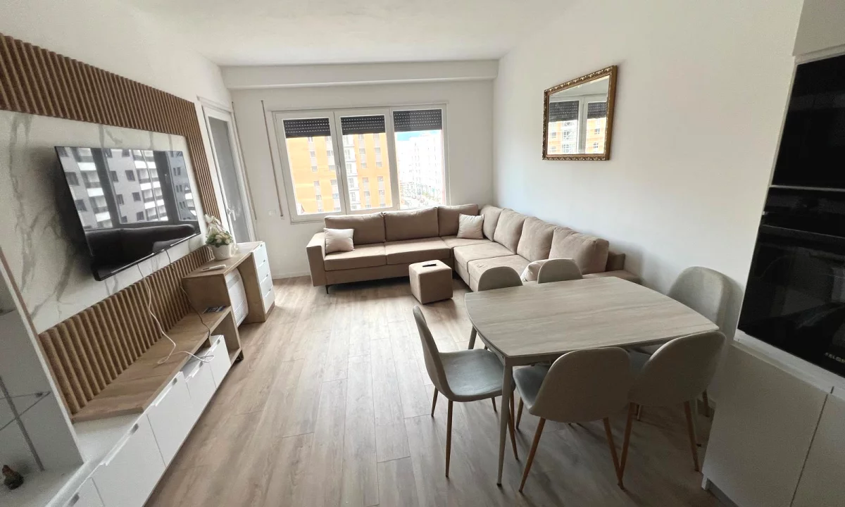 Shtepi me qera Apartament ne Tirane, 2+1, Mobilimi E mobiluar, Pagesa 600  Euro.