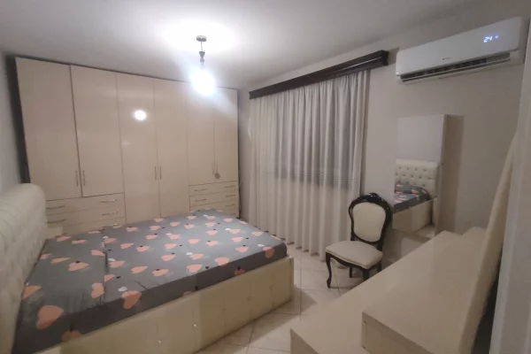 Shtepi me qera Apartament ne Tirane, 1+1, Mobilimi E mobiluar, Pagesa 600  Euro.
