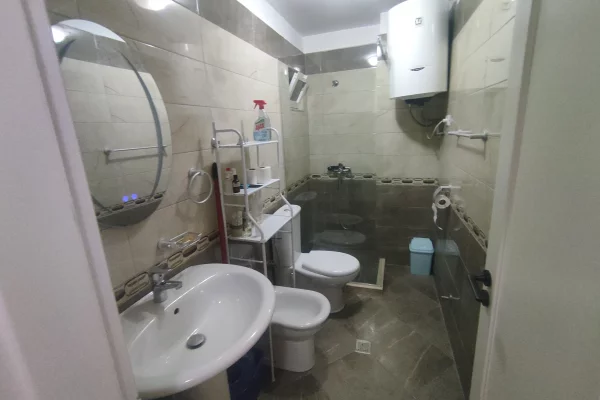 Shtepi me qera Apartament ne Tirane, 1+1, Mobilimi E mobiluar, Pagesa 600  Euro.