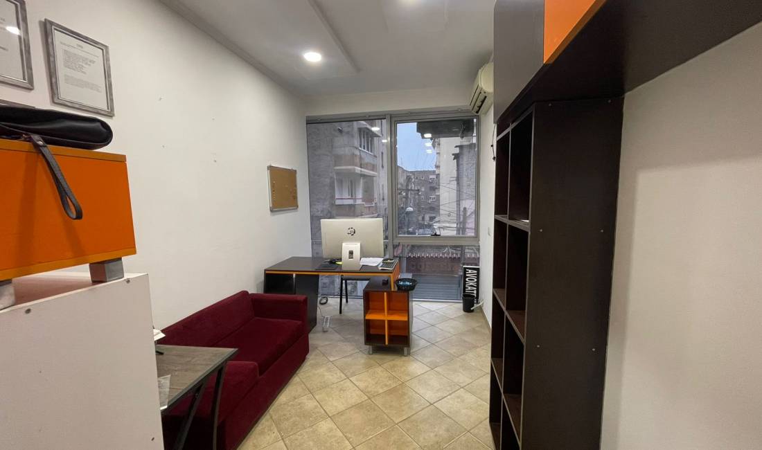 Ambjent biznesi me qera ne Myslym Shyr