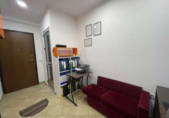 Ambient biznesi me qera 3+1 ne Tirane - 250 Euro