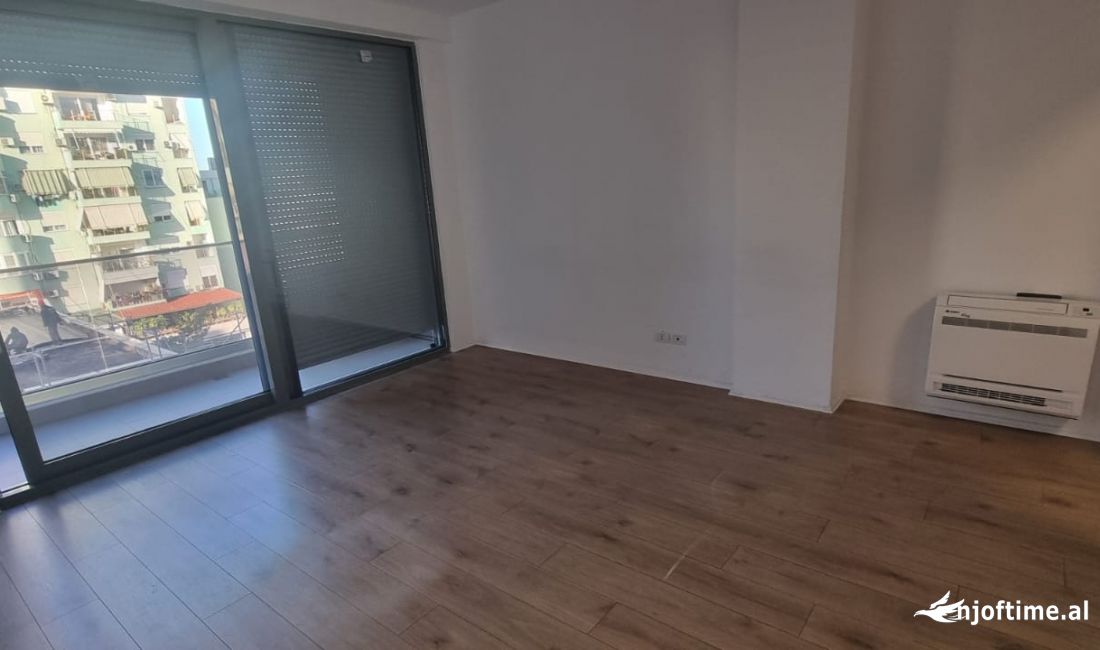 Zyre 2+1 per qera tek Ish Blloku