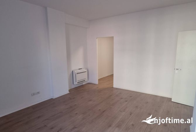 Zyre 2+1 per qera tek Ish Blloku