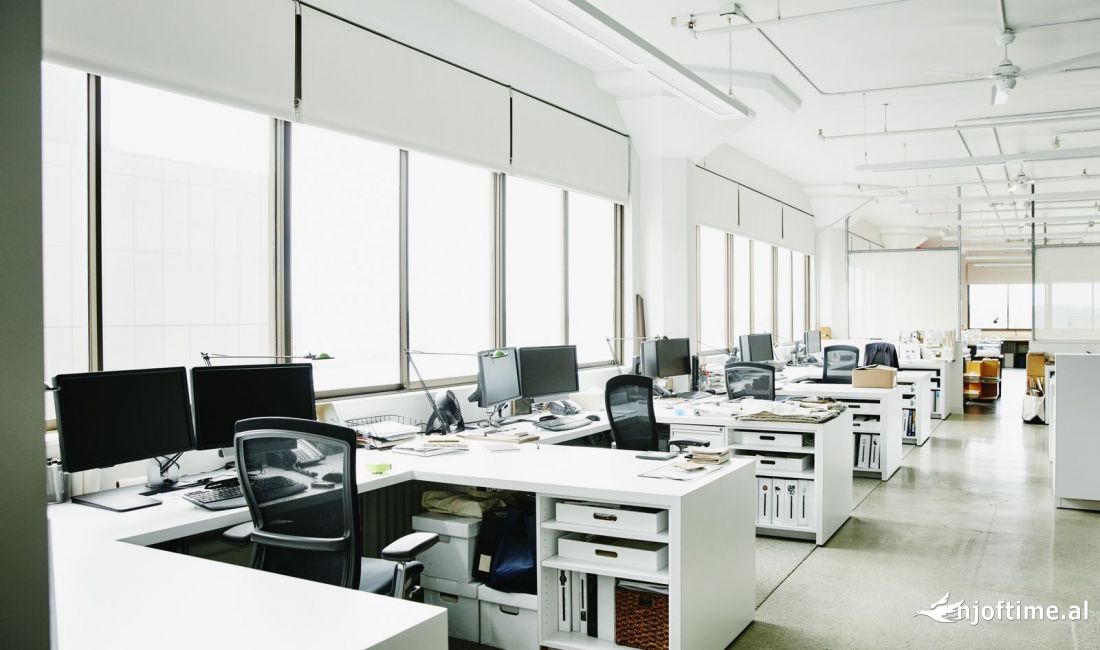 Jepet me qera ambjent biznesi-Zyre tek Sheshi Willson