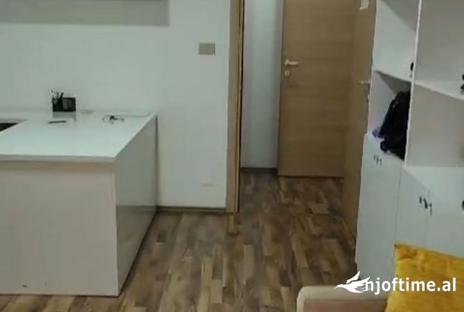 Jepet me qera ambjent biznesi-Zyre tek Sheshi Willson