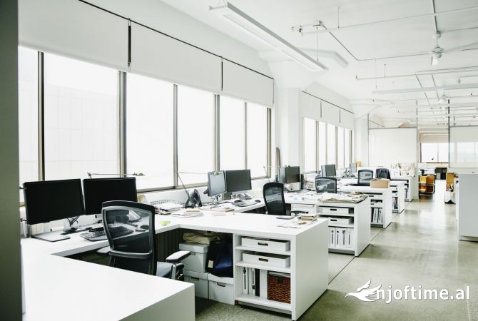 Jepet me qera ambjent biznesi-Zyre tek Sheshi Willson