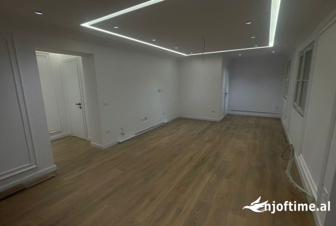 Jepet me qera ambjent biznesi me qera