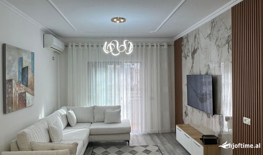 Shtepi ne shitje Apartament ne Tirane, 2+1, Mobilimi E mobiluar, Pagesa 146,000  Euro.