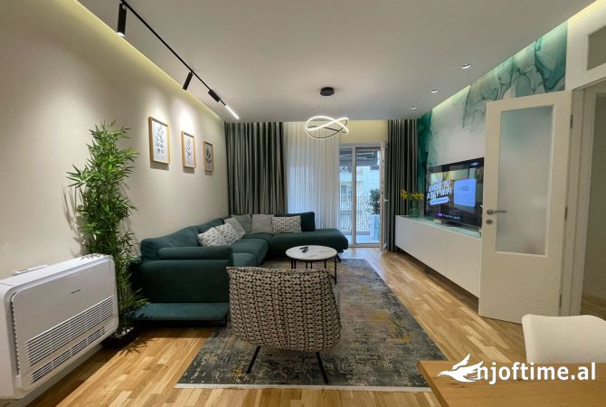 Shtepi ne shitje Apartament ne Tirane, 2+1, Mobilimi E mobiluar, Pagesa 249,000  Euro.