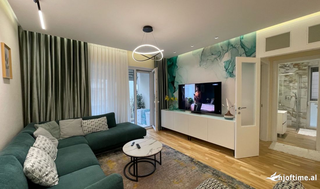 Shtepi ne shitje Apartament ne Tirane, 2+1, Mobilimi E mobiluar, Pagesa 249,000  Euro.
