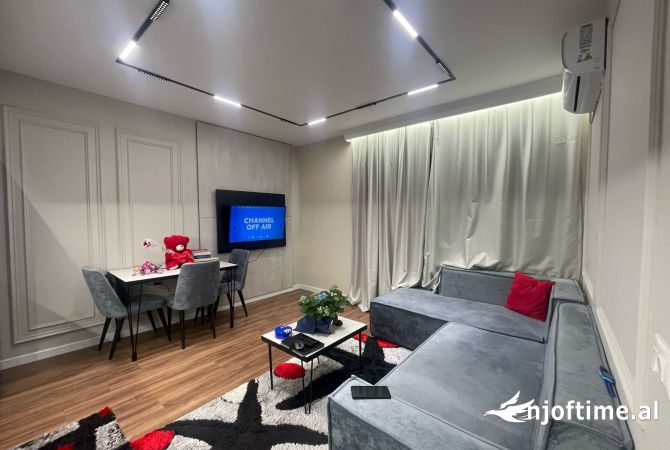 Jepet me qira apartament 1+1 tek Komuna e Parisit
