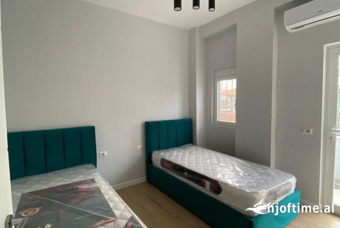 Shtepi me qera Apartament ne Tirane, 2+1, Mobilimi E mobiluar, Pagesa 640  Euro.