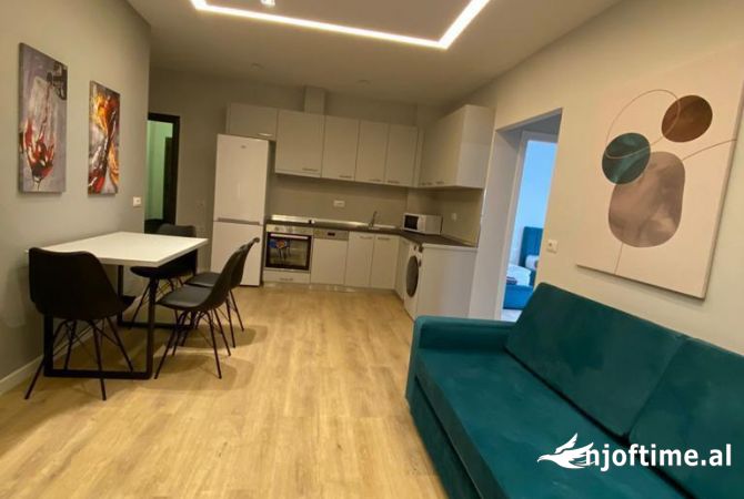 Shtepi me qera Apartament ne Tirane, 2+1, Mobilimi E mobiluar, Pagesa 640  Euro.